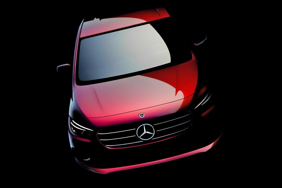 Первый гиперкроссовер от Lotus, Mercedes-Benz T-Class и семиместный Jeep Meridian: главное за неделю