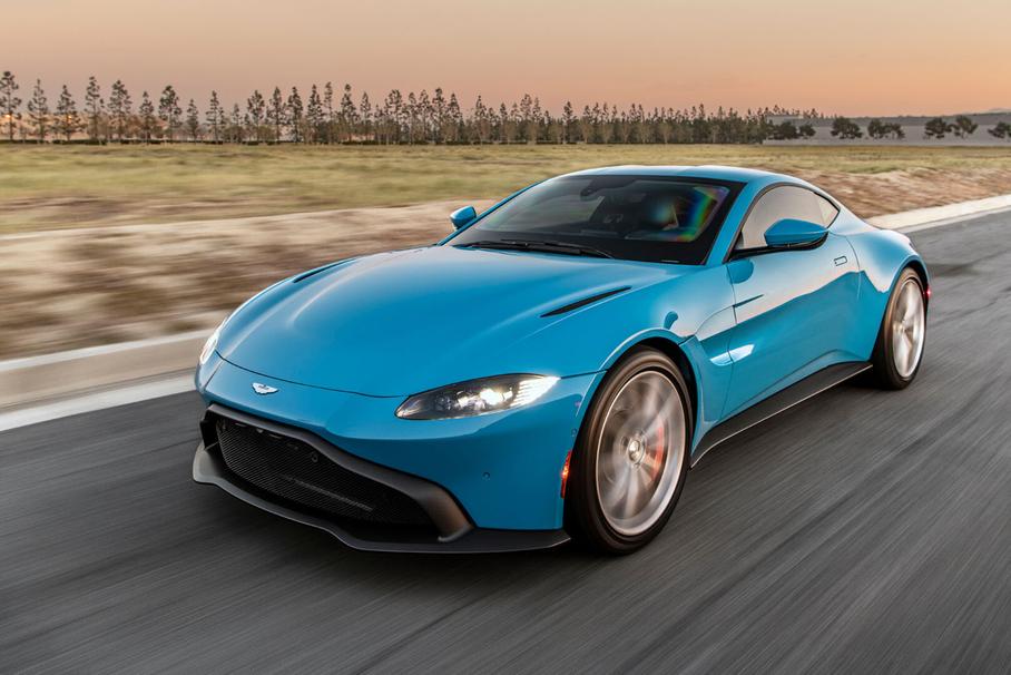 Первый гиперкроссовер от Lotus, Mercedes-Benz T-Class и семиместный Jeep Meridian: главное за неделю