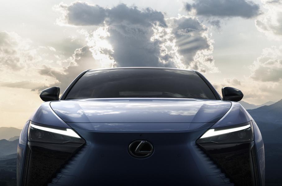 Lexus RZ