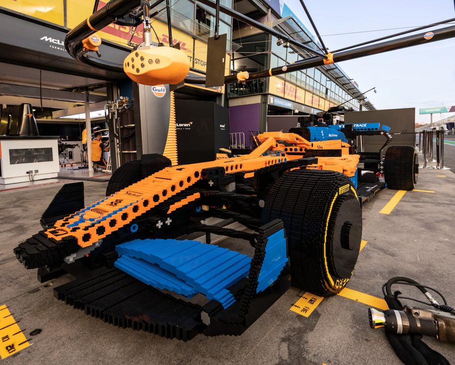 Lego построила полноразмерный болид Формулы-1
