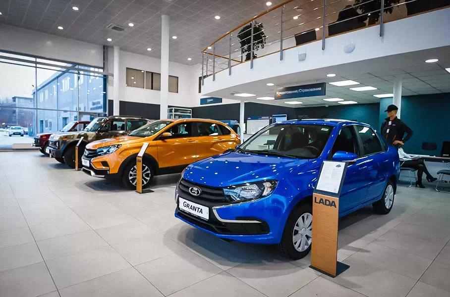 Российскому авторынку предрекли падение на 50 процентов