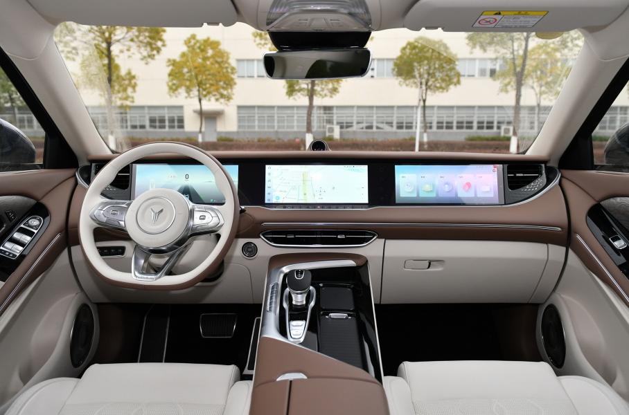 Интерьер Voyah Free, autohome.com.cn