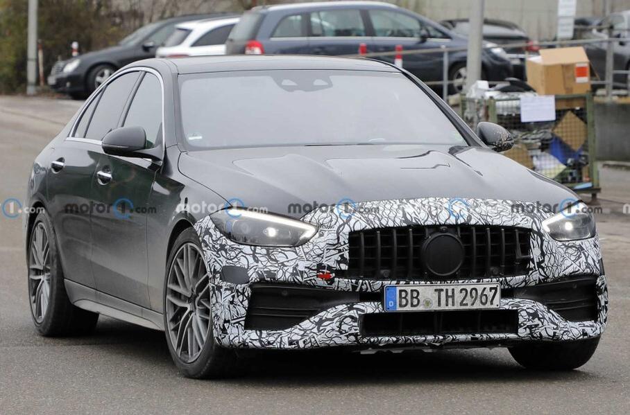 Mercedes-AMG анонсировал «горячую» версию нового C-Class