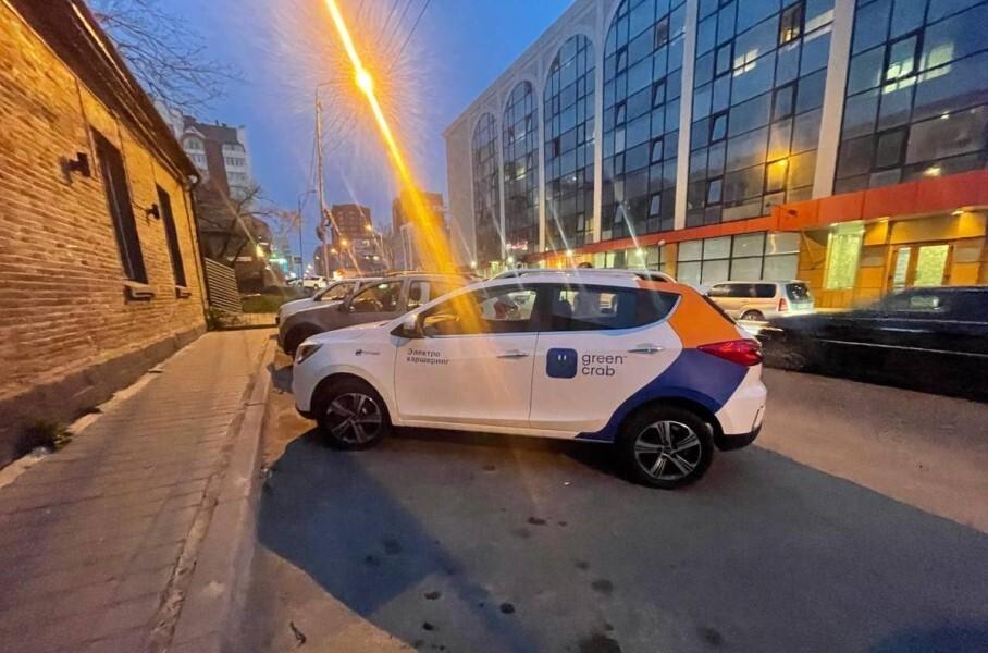 Во Владивостоке запустят каршеринг с китайскими электрокарами. Они уже на улицах