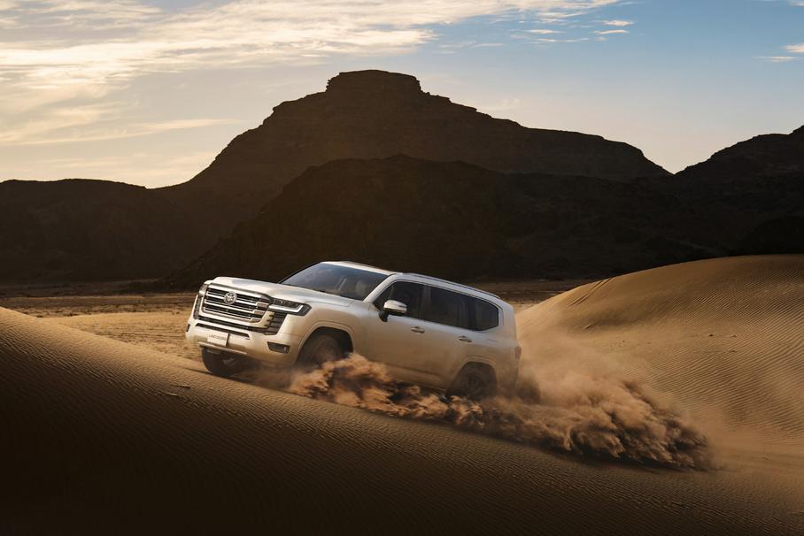Toyota Land Cruiser 300 для рынка ОАЭ