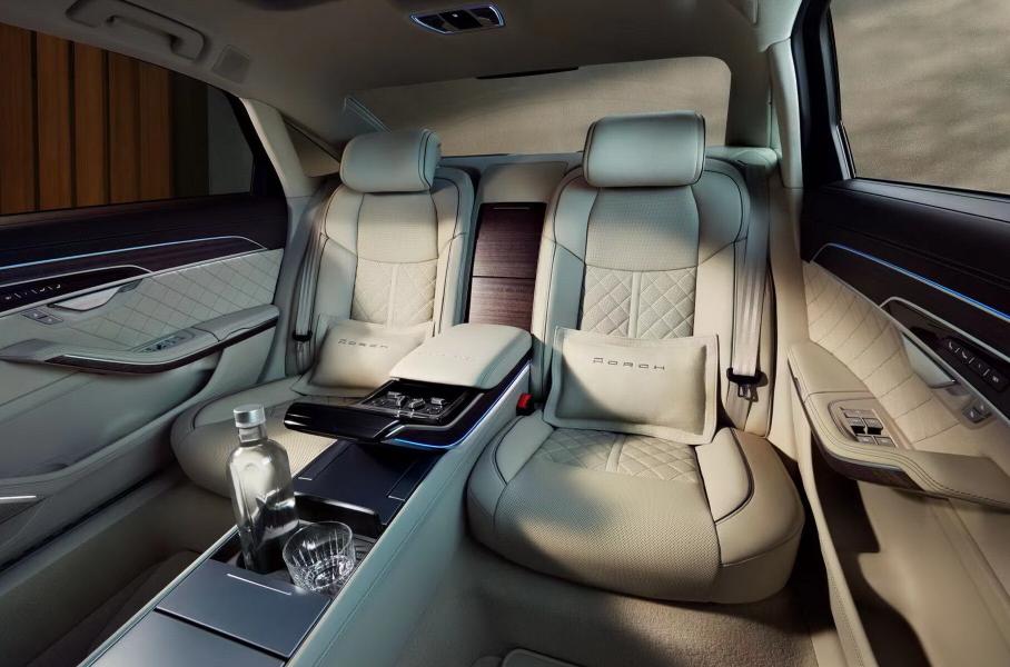 Задний ряд Audi A8L Horch