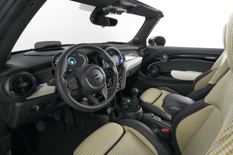 MINI прекратила выпускать автомобили с «механикой»