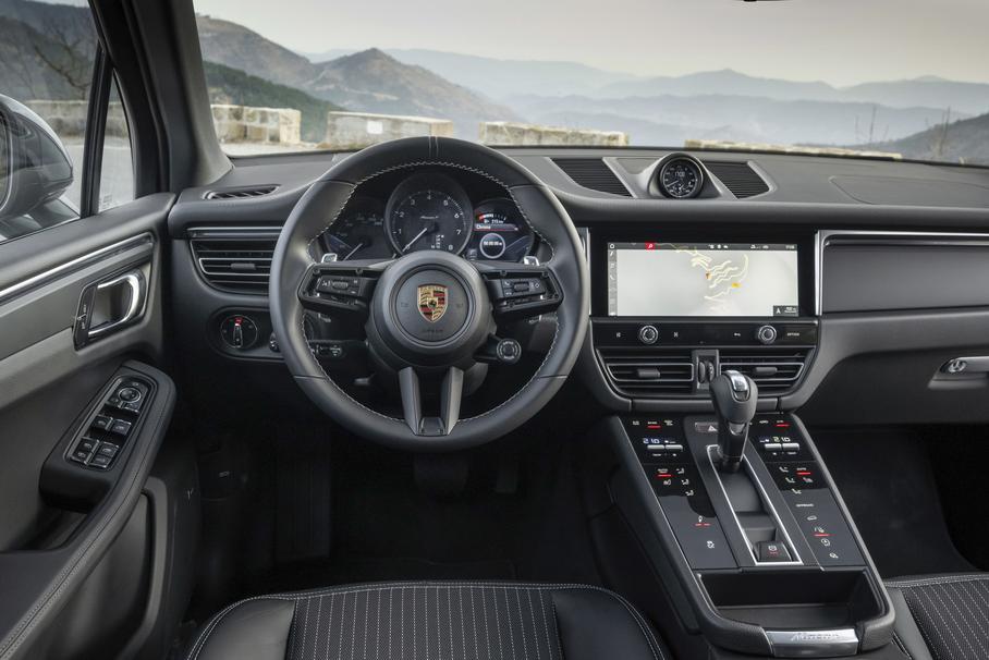 Porsche извинилась перед клиентами за упрощение оплаченных машин
