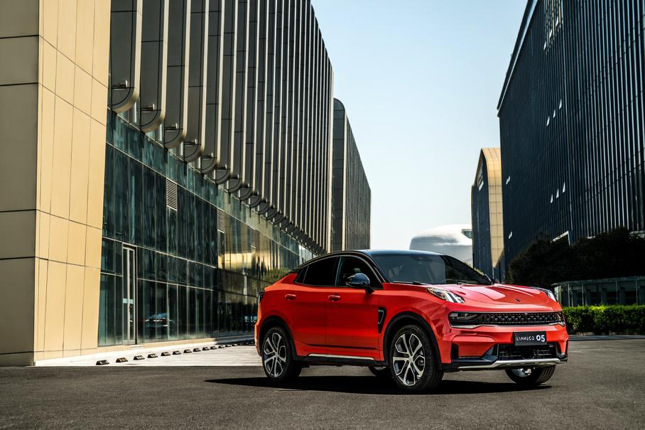Lynk & Co и модный бренд inxxstreet готовят «стелс»-кроссовер