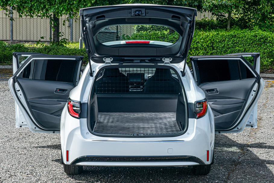 Toyota превратила Corolla в коммерческий фургон
