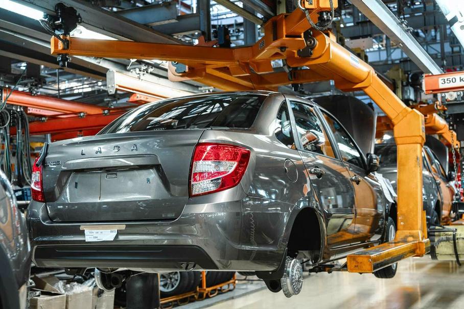 Раскрыта дата начала сборки первой партии «антикризисных» Lada Granta