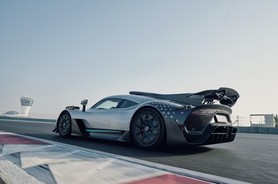 Представлен серийный Mercedes-AMG One: пять моторов и разгон до ста за 2,9 секунды