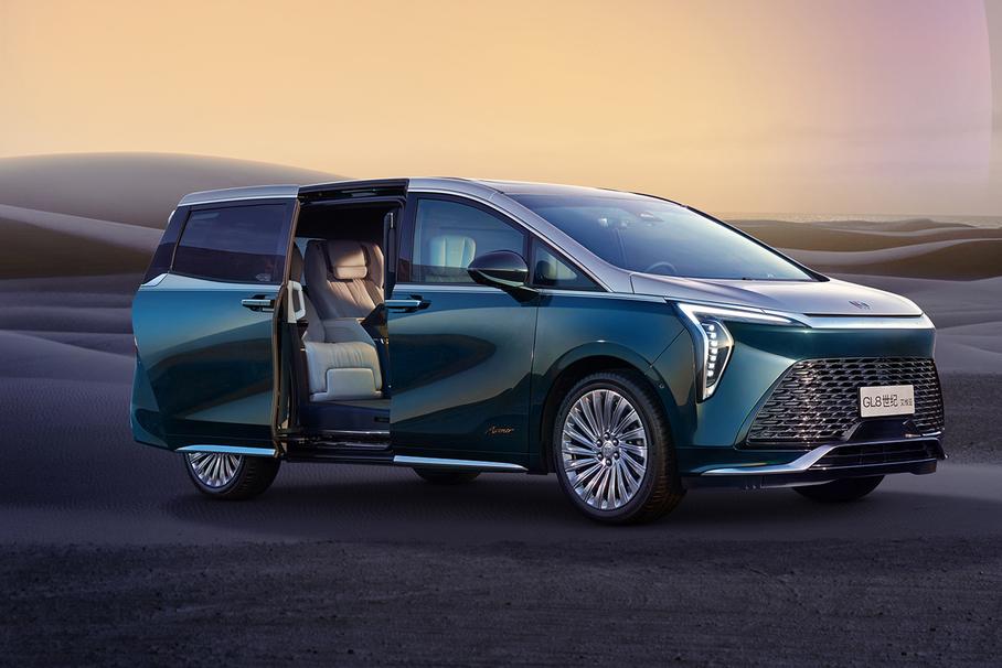 Роскошный минивэн Buick GL8 Century частично рассекретили до премьеры
