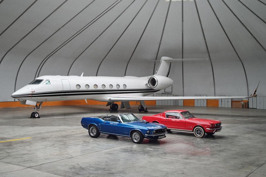 В московском каршеринге снова появились раритетные Ford Mustang