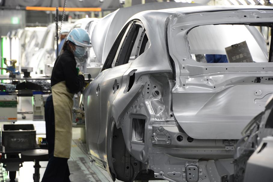 Низкие объемы выпуска автомобилей Toyota вынуждают поставщиков уйти на каникулы