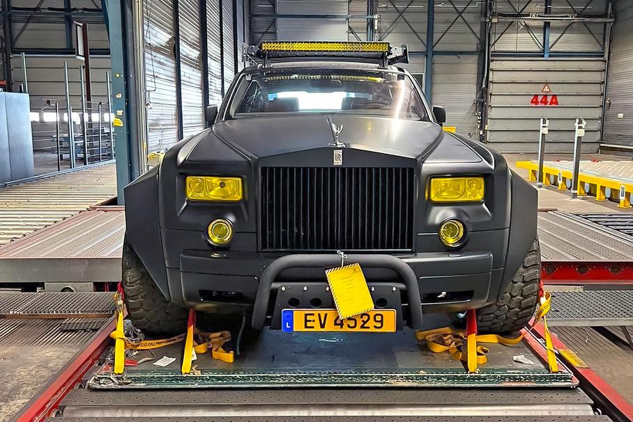 Awesome Car Mods / Reddit