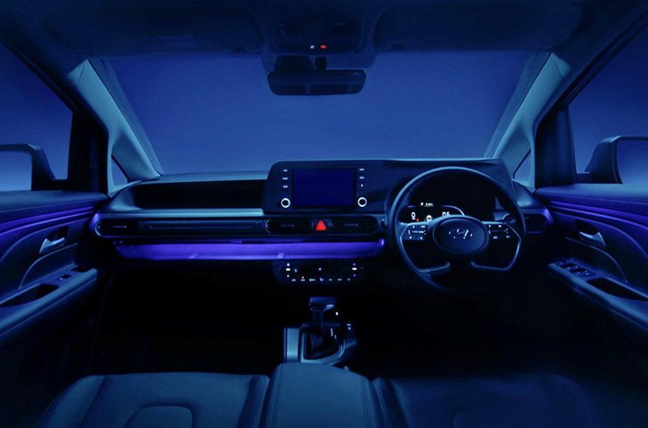 Интерьер Hyundai Stargazer