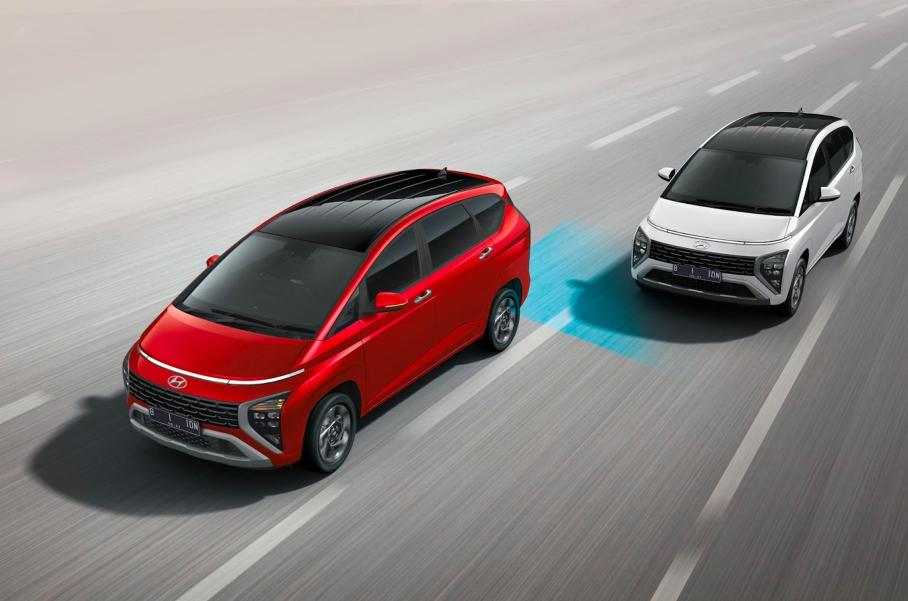 Hyundai представила минивэн Stargazer на базе Creta