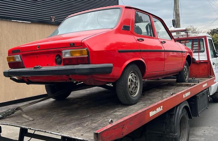 Посмотрите на раритетный Renault 12 без пробега