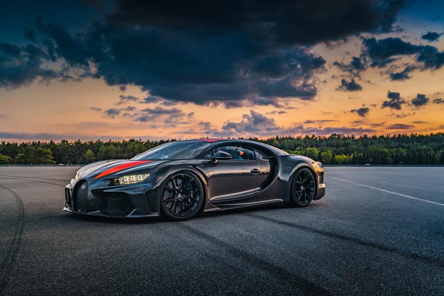 Bugatti продала последний Chiron Super Sport 300+