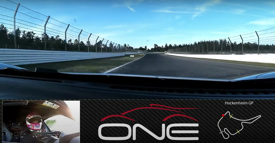 Гиперкар Mercedes-AMG One показали в деле на гоночной трассе