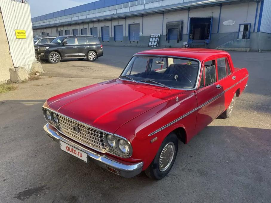 Единственный в России Toyota Crown с левым рулем продают за 2 млн рублей
