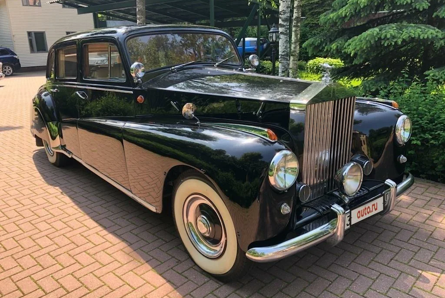 В Москве продают 70-летний Rolls-Royce в идеальном состоянии