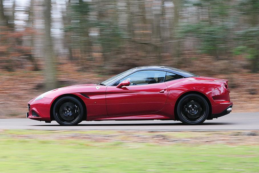 Ferrari отзывает семь разных моделей из-за дефекта аирбэгов