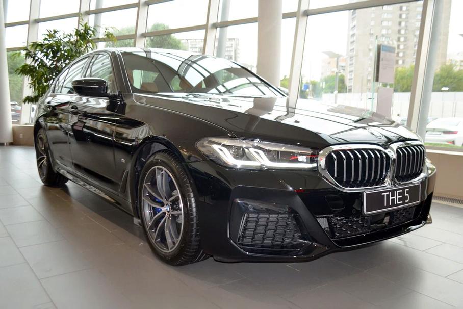 Россияне стали чаще перепродавать премиальные автомобили