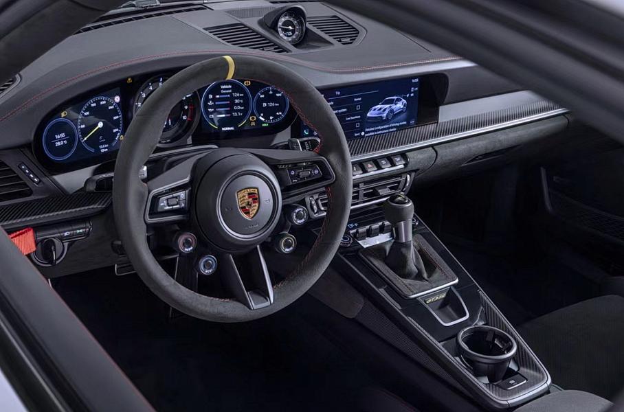 Интерьер нового Porsche 911 GT3 RS
