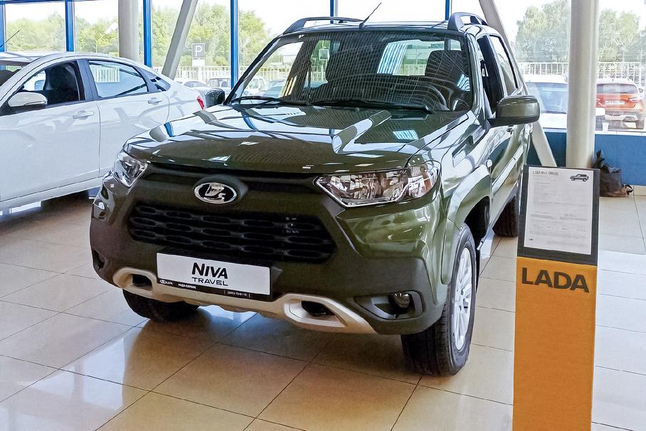 Дилеры раскрыли срок старта продаж «антикризисной» Lada Niva Travel