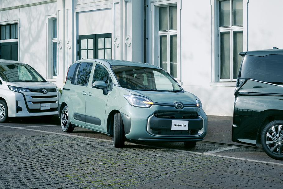 Toyota представила полноприводный микровэн Sienta за 850 тысяч рублей