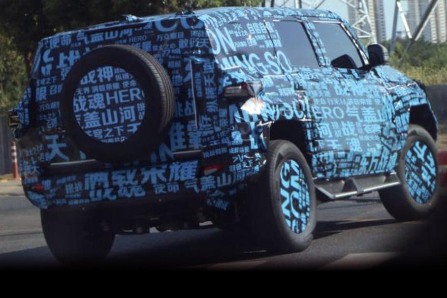 Конкурента Hummer EV от китайской Dongfeng сфотографировали на дороге