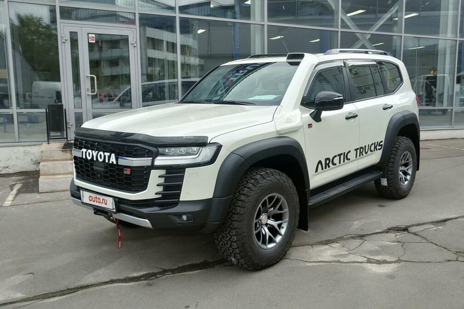 Toyota Land Cruiser 300 GR Sport