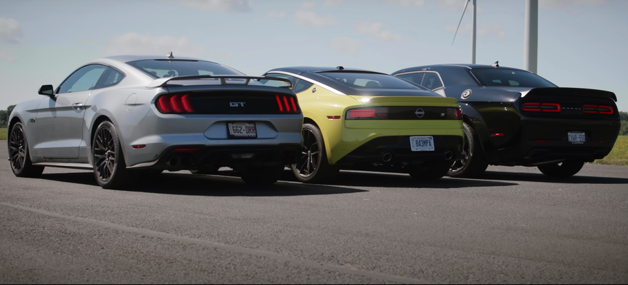 Nissan Z, Ford Mustang GT и Dodge Challenger сравнили в гонке по прямой