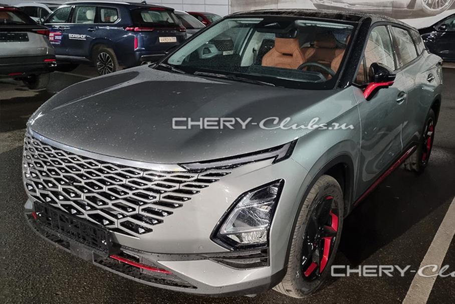 Omoda C5 поступила в российские автосалоны: первые фотографии