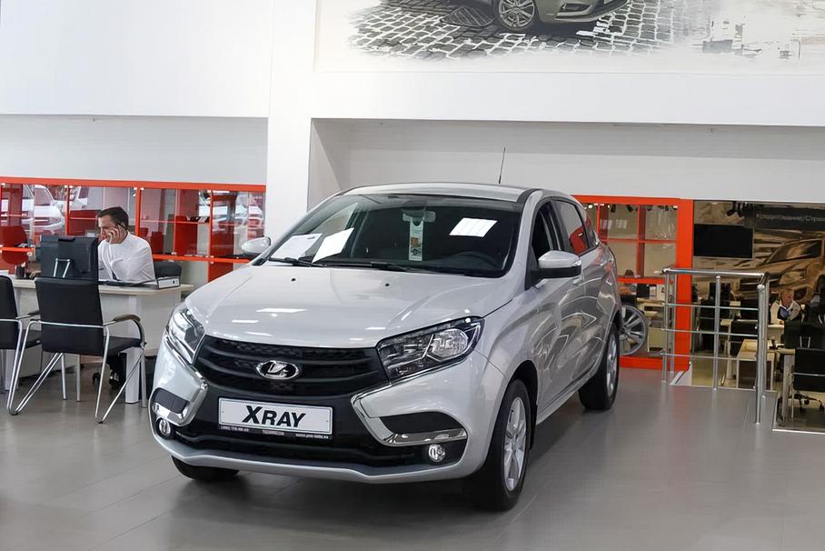У российских дилеров заканчиваются Lada XRay