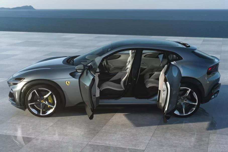 Первый кроссовер Ferrari, Ford Mustang седьмого поколения и новый гиперкар Pagani: главное за неделю