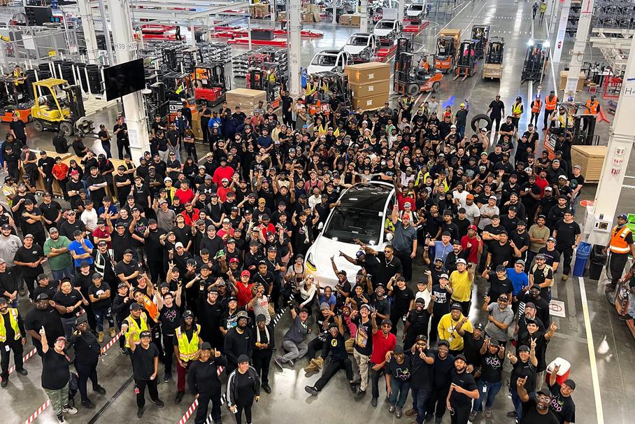 С конвейера техасской «Гигафабрики» сошла 10-тысячная Tesla Model Y