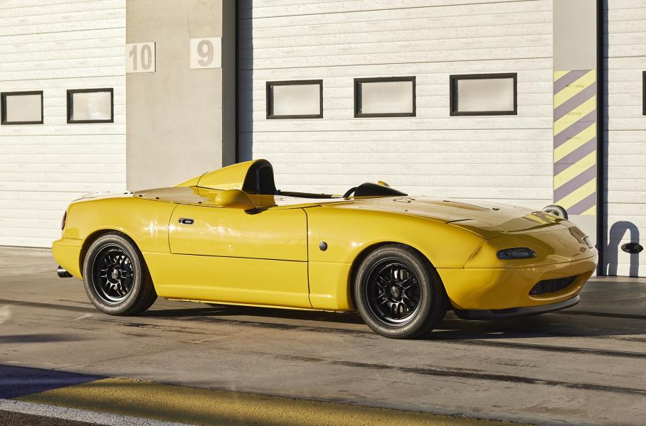 Mazda MX-5 превратили в одноместный спорткар без лобового стекла