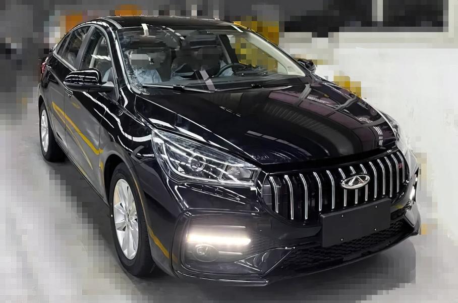 Посмотрите на обновленный седан Chery, который ждут в России