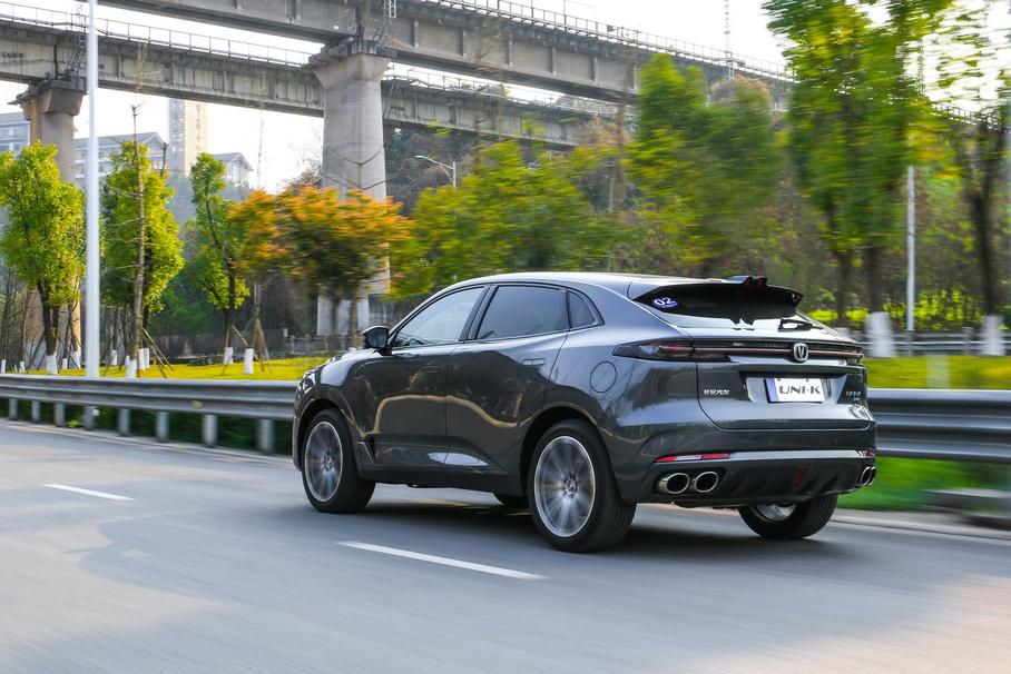 Блогер разобрал флагман Changan и сравнил его с Toyota Highlander