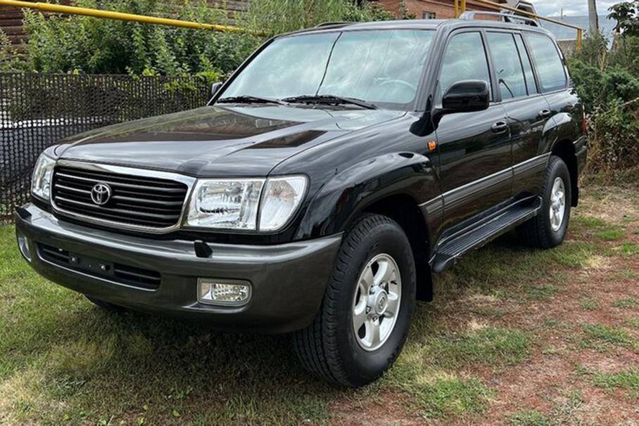 Toyota Land Cruiser 100