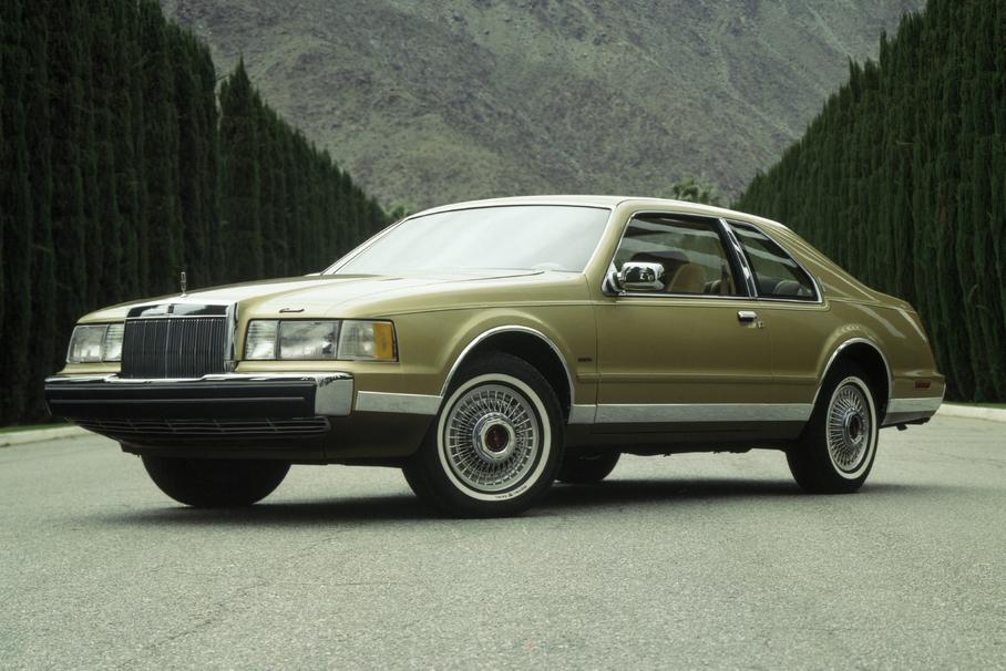 Lincoln Mark VII 1984 года. Подогрев сидений — это понятно… Но дизель!