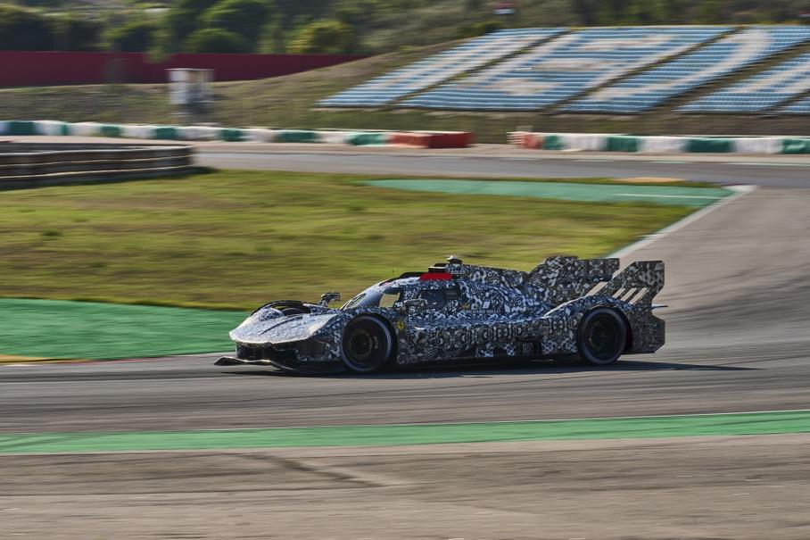 Рассекречена дата премьеры нового гиперкара Ferrari