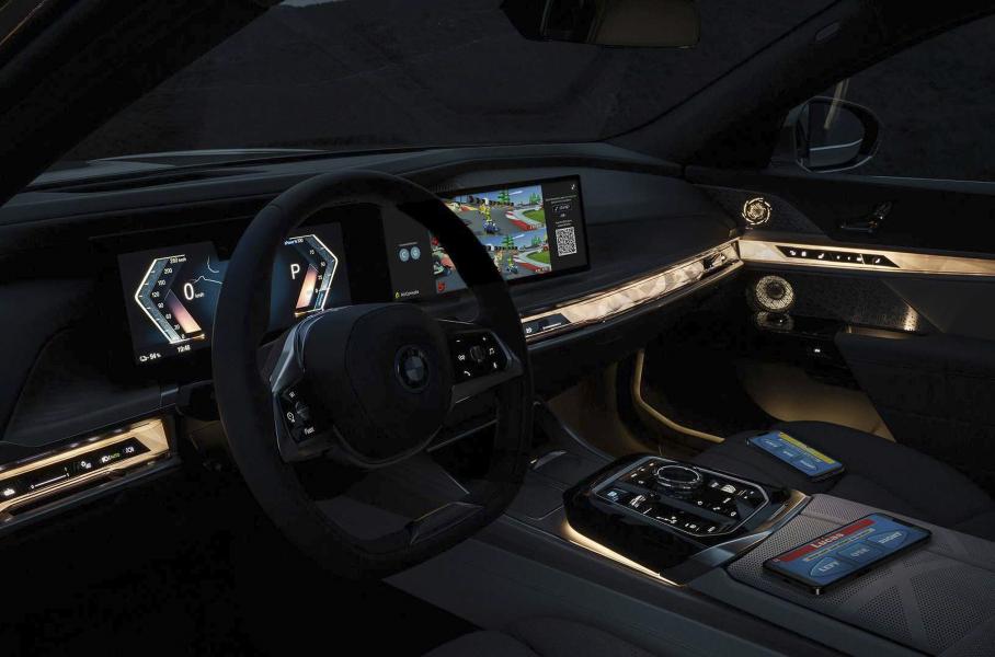 На дисплее новых BMW можно будет играть в видеоигры