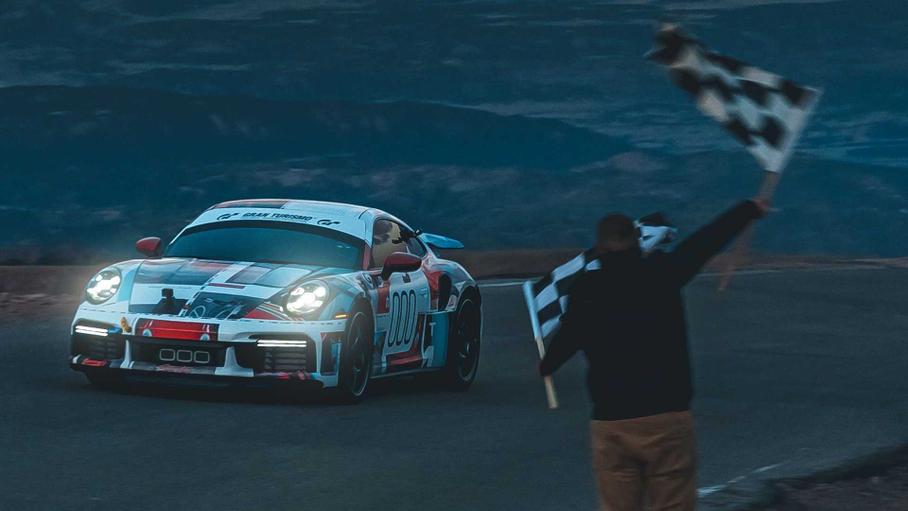 Porsche 911 Turbo S стал рекордсменом Пайкс-Пик