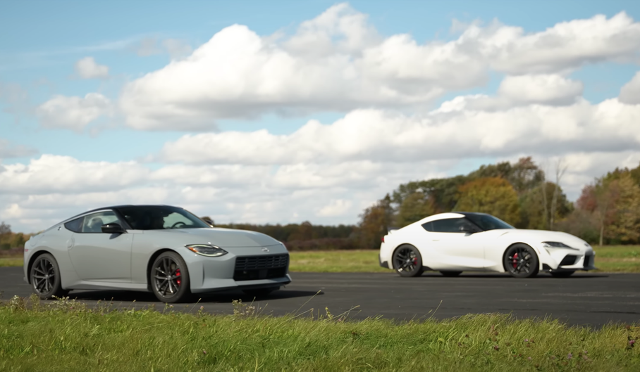 Nissan Z и GR Supra с автоматами сравнили в гонке