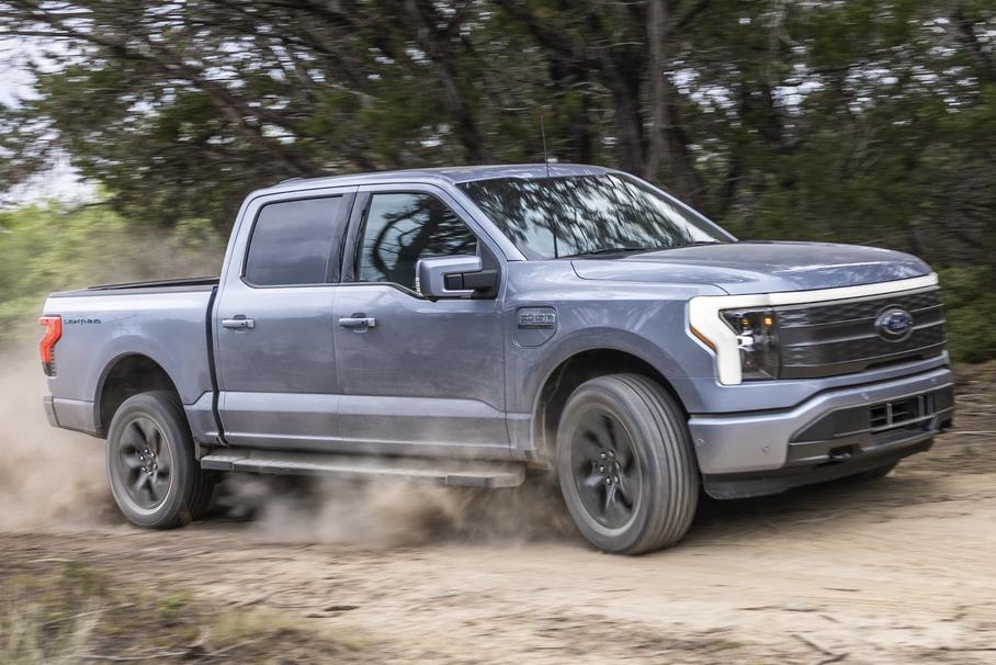 Электропикап Ford F-150 оказался намного быстрее, чем было заявлено