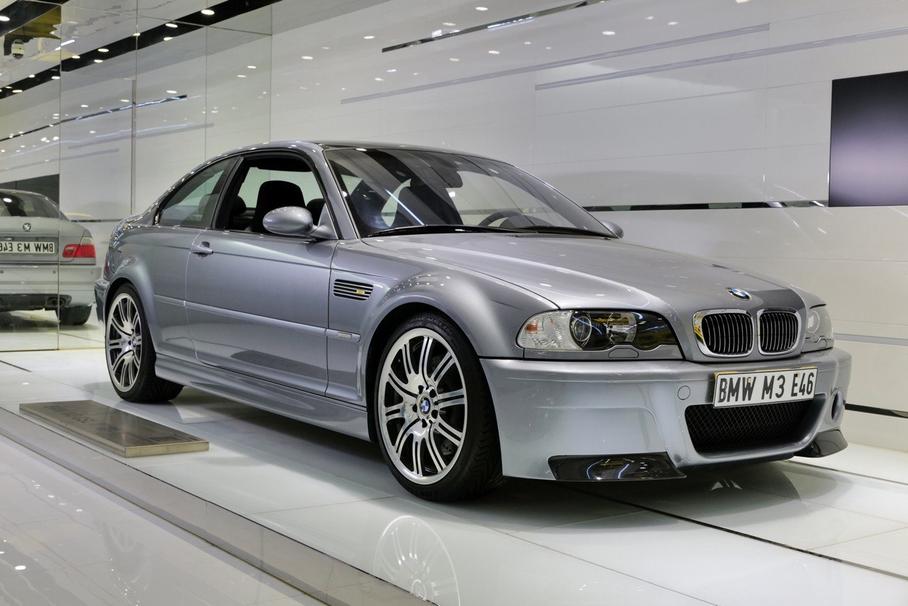 BMW M3 CSL из музея марки продают на аукционе